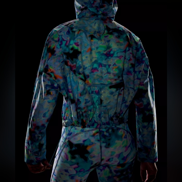 Lululemon Seawheeze Rain Chaser Jacket, size 4 - Picture 14 of 14